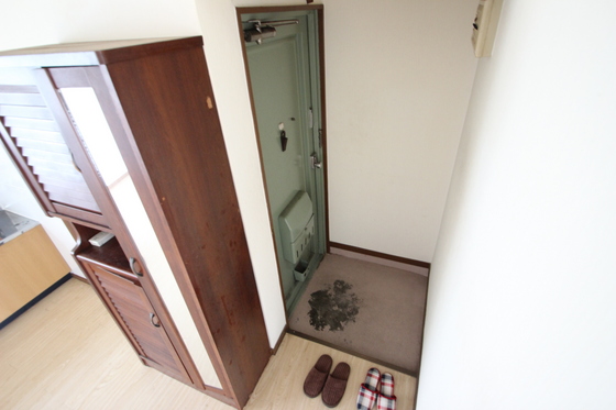 玄関　※別部屋の写真です