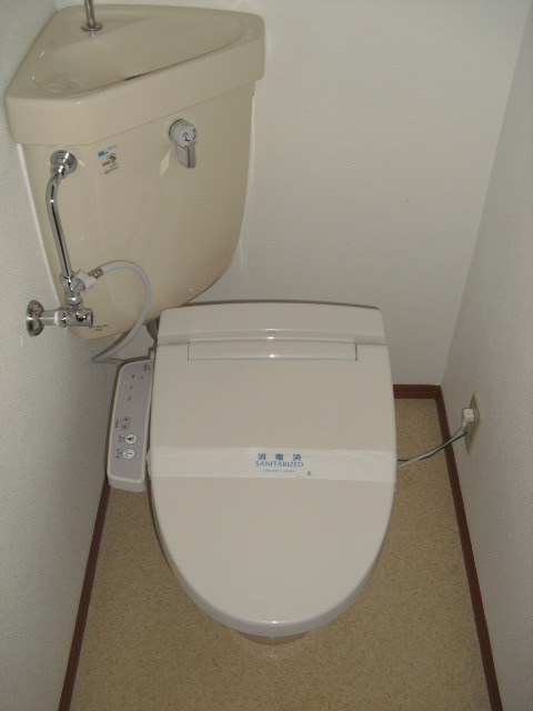 トイレ　嬉しいウォシュレット付トイレ