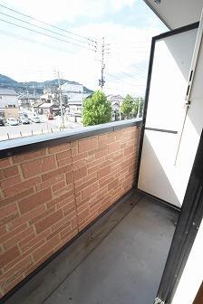 バルコニー　写真は205号室のものです。