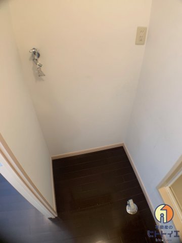 洗面設備　室内洗濯機置場です