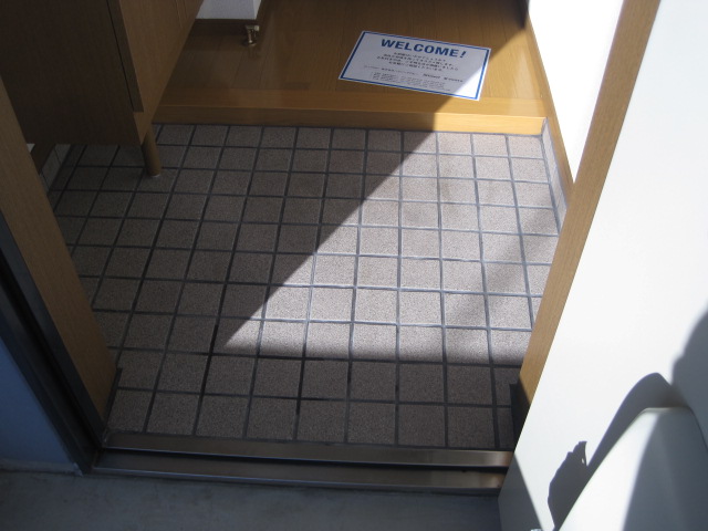 玄関　同型タイプ