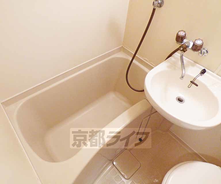 バス・シャワールーム　バスです。