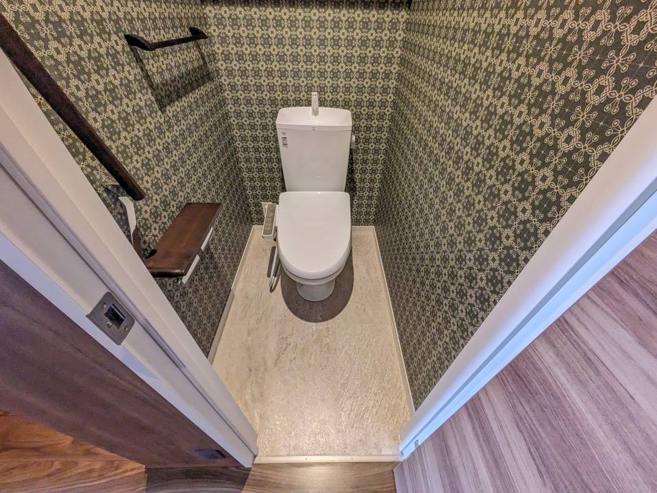 トイレ　トイレ