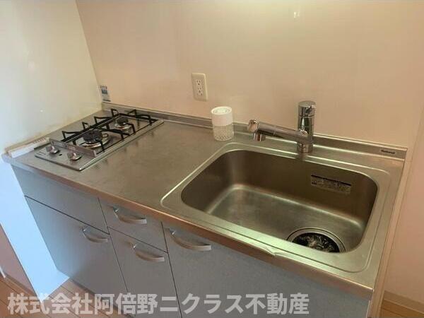 キッチン　内装は別部屋の参考写真です。