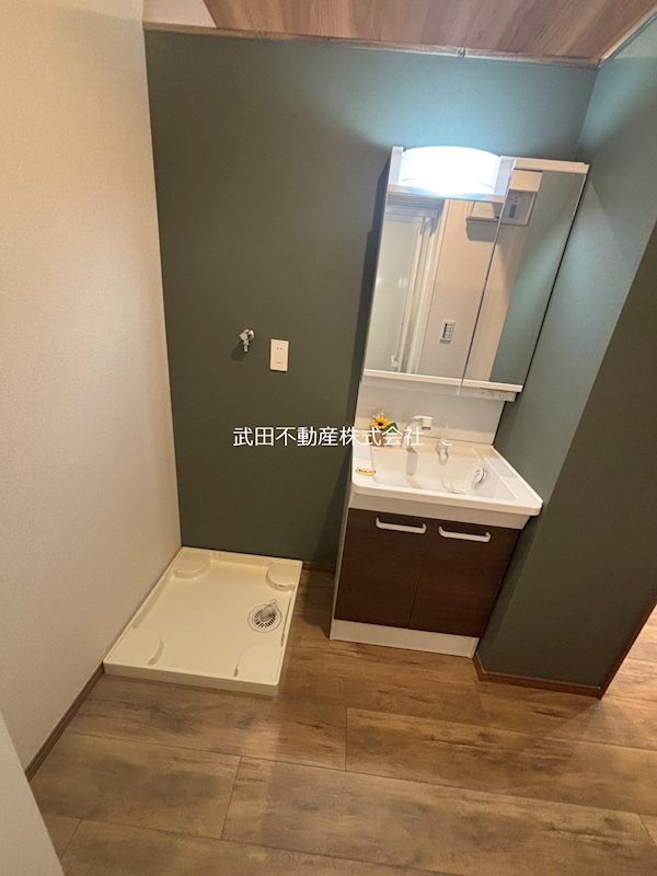 洗面設備　洗面台＆洗濯機置場！！（新品）