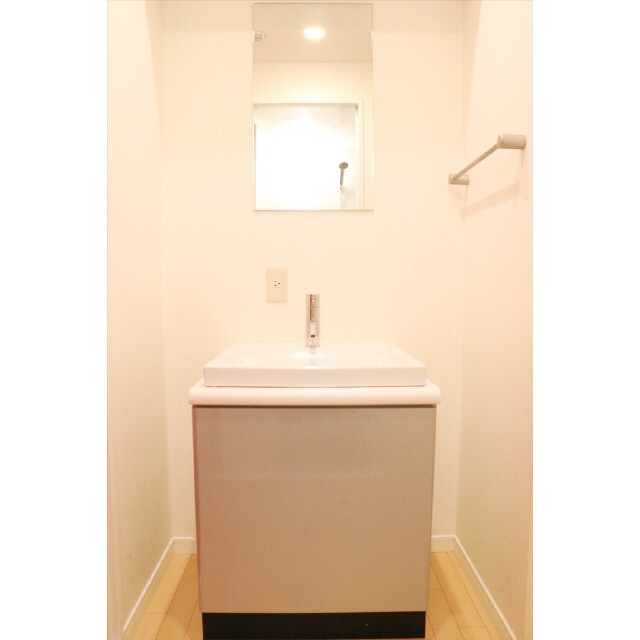 洗面設備　オシャレなオリジナル洗面台