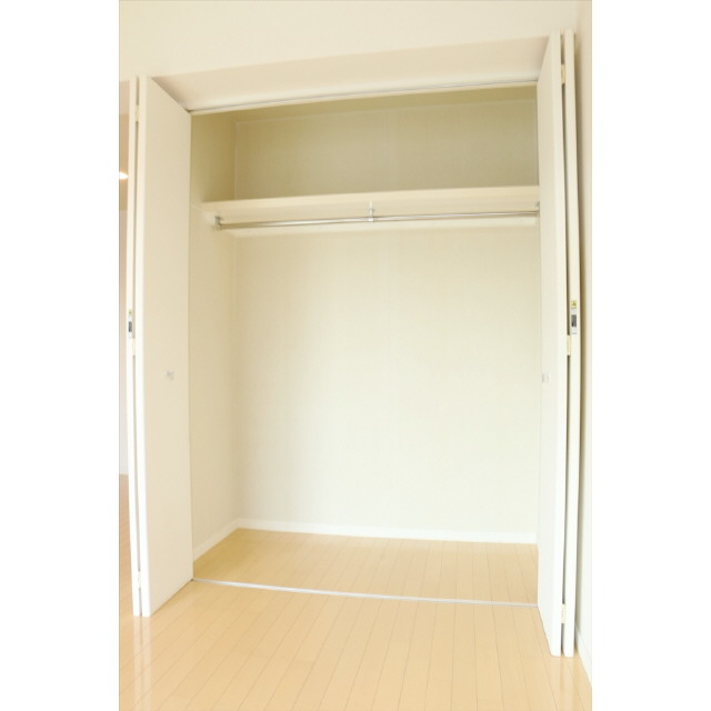 収納　広めのクローゼットで収納問題なし