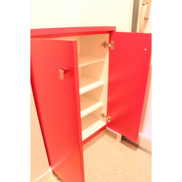 収納　シューズボックス