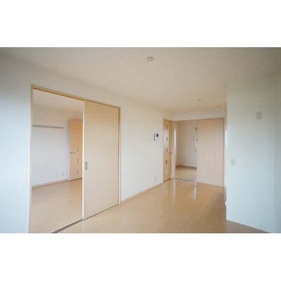 居室・リビング　※同仕様、別の部屋の写真です