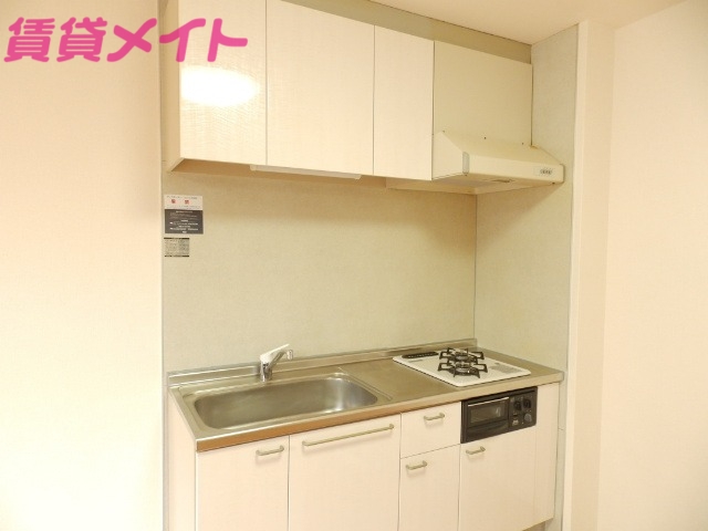キッチン　同型反転タイプのお写真です