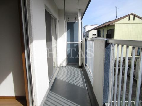 バルコニー　同物件別部屋です。