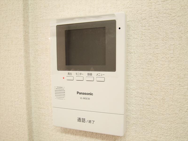 セキュリティ　TVモニタ 付きインターホンで防犯面にも強いお部屋です!