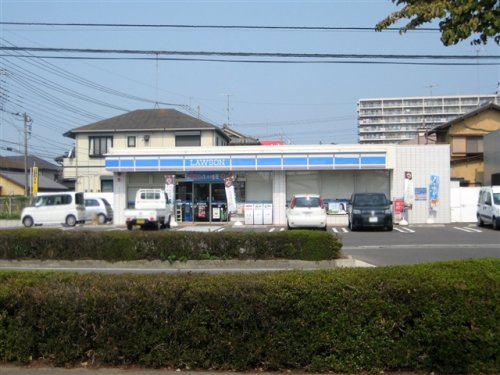コンビニ　ローソン 牛久栄町一丁目店（コンビニ）まで132m