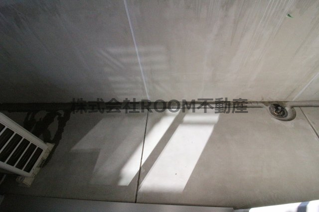 バルコニー　開放的で明るい空間を演出してくれるバルコニーです