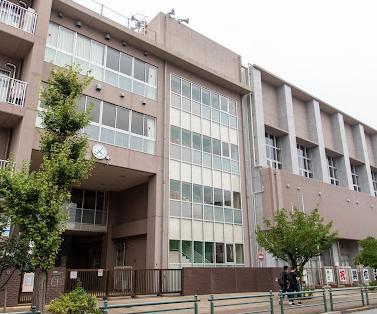 小学校　足立区立西新井小学校（小学校）まで400m