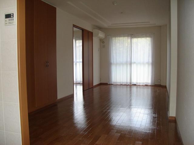 居室・リビング　リビング