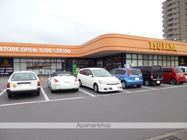 レンタルビデオ　ＴＳＵＴＡＹＡ（レンタルビデオ）まで2400m