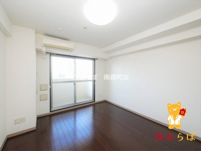 居室・リビング　「“合う暮らし”を、LINEで一緒に描こう。」