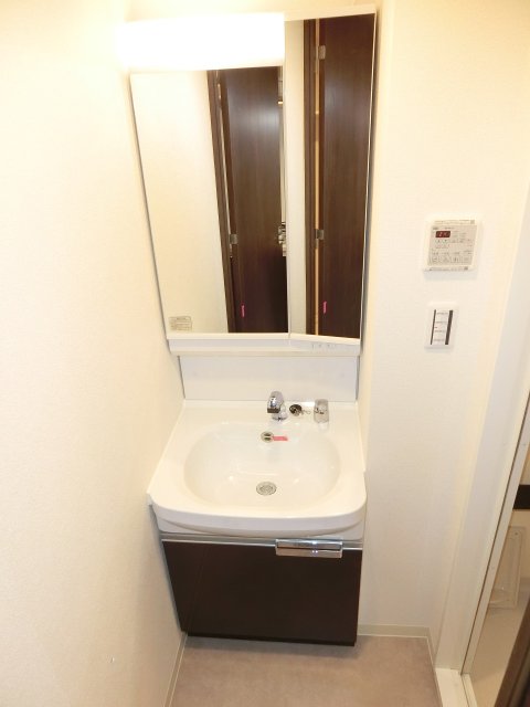 洗面設備　同物件別号室の写真です。