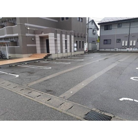 駐車場　融雪駐車場