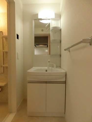 洗面設備　※別タイプの間取り、現況を優先致します。