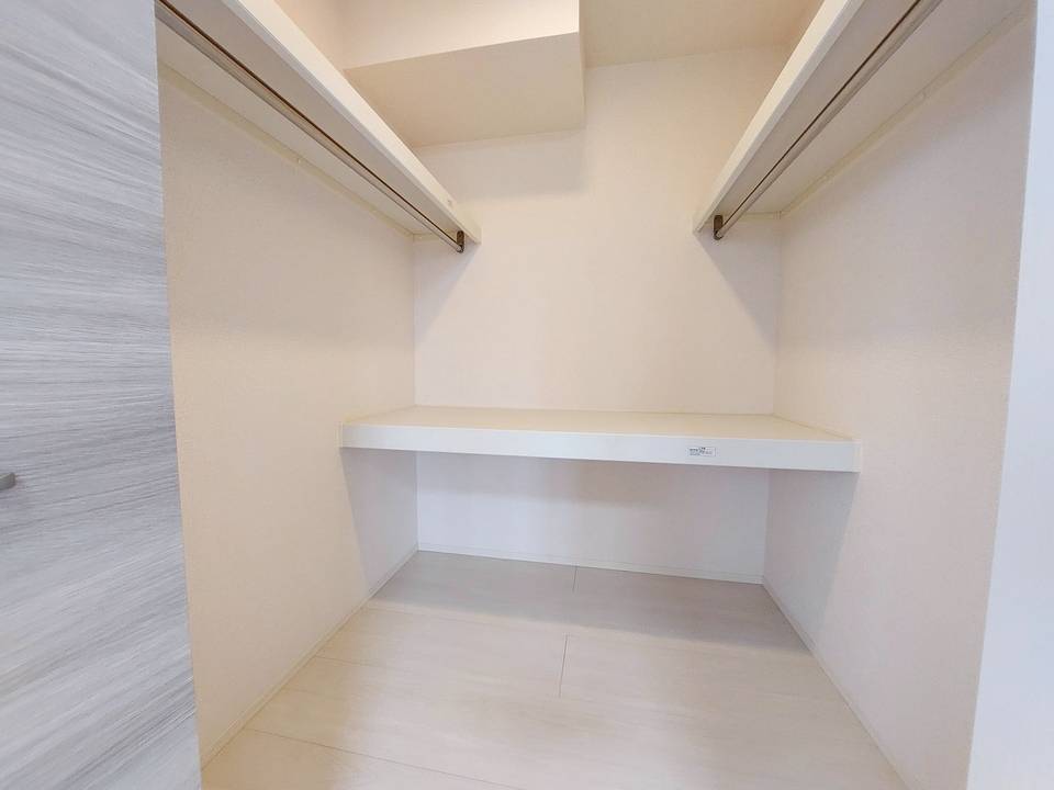 収納　ウォークインクローゼット