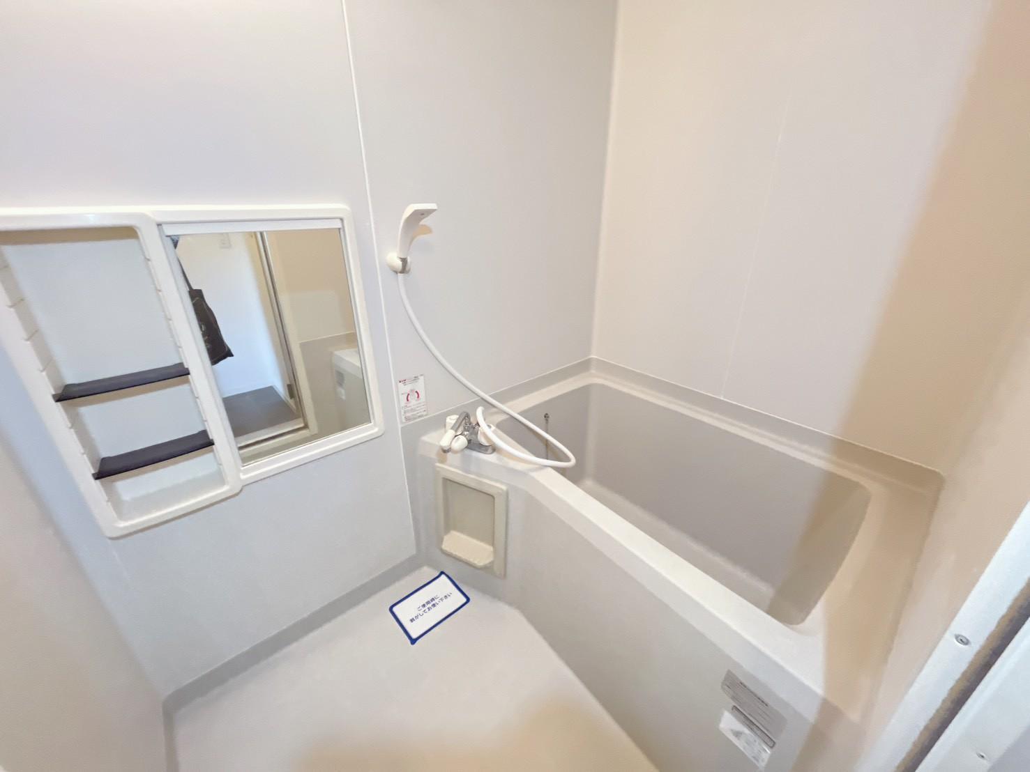 バス・シャワールーム　バスルーム