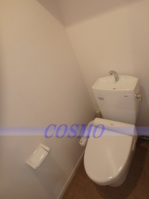 トイレ　温水洗浄便座