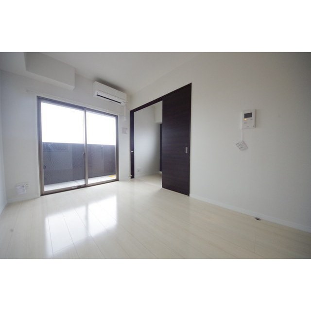 居室・リビング　※別部屋写真※