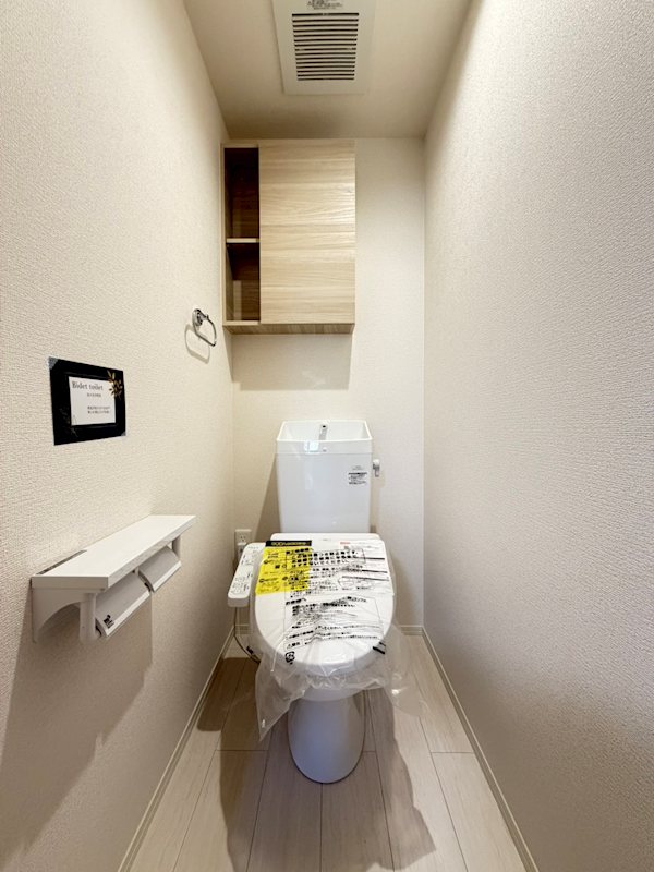 トイレ　※別号室の写真です。