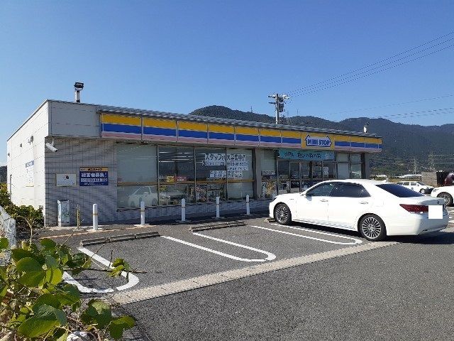 コンビニ　ミニストップ桑名多度柚井店（コンビニ）まで110m