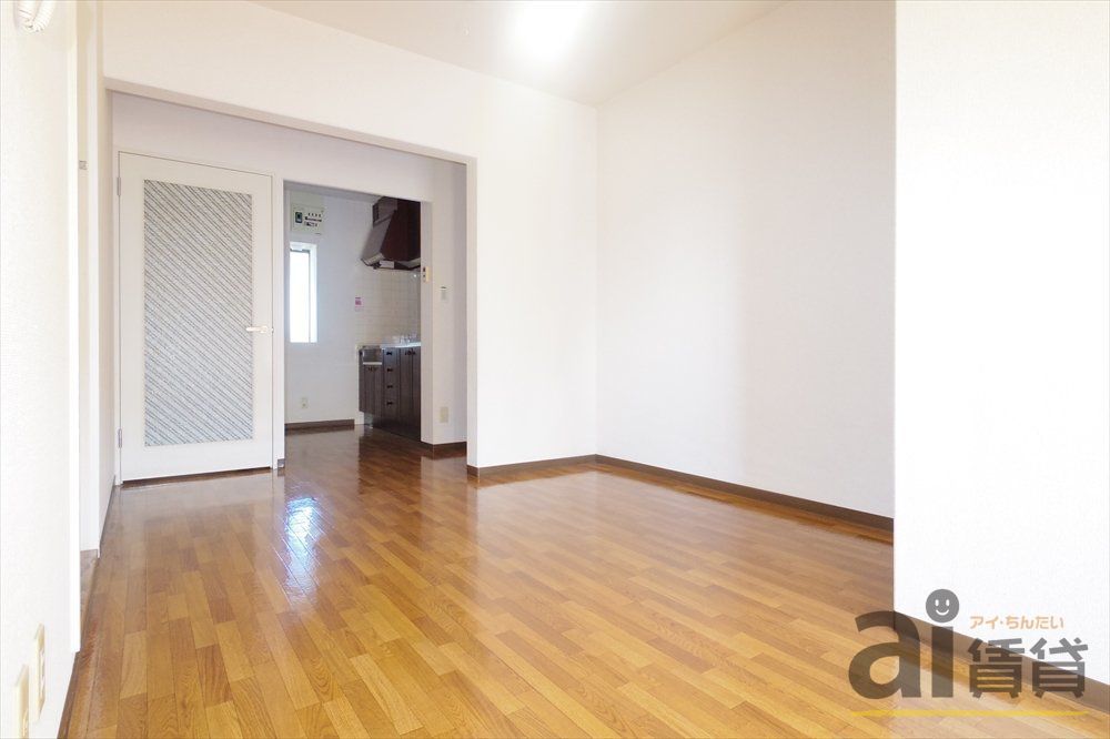 居室・リビング　※別号室写真です。