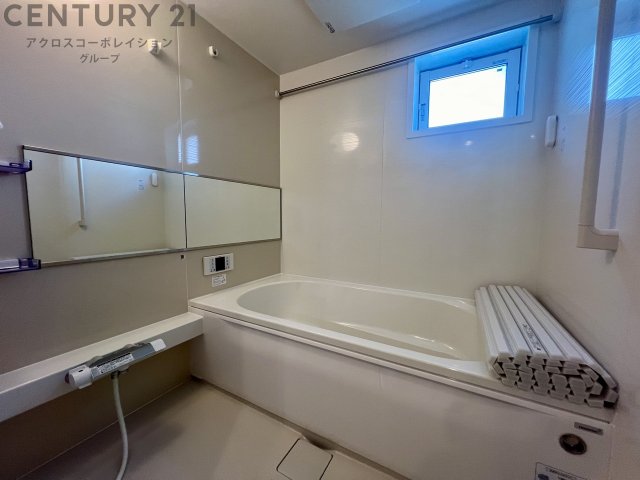 バス・シャワールーム　追炊き機能・浴室乾燥付きで便利☆