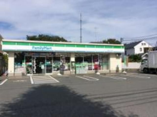 コンビニ　ファミリーマート柴崎町六丁目店（コンビニ）まで418m