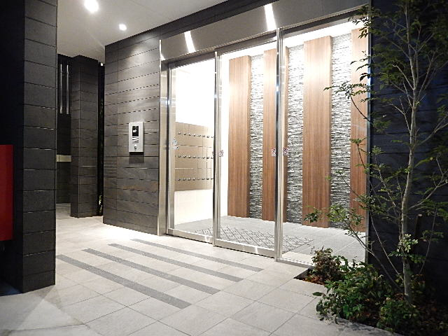 エントランス　同建築会社の画像参照