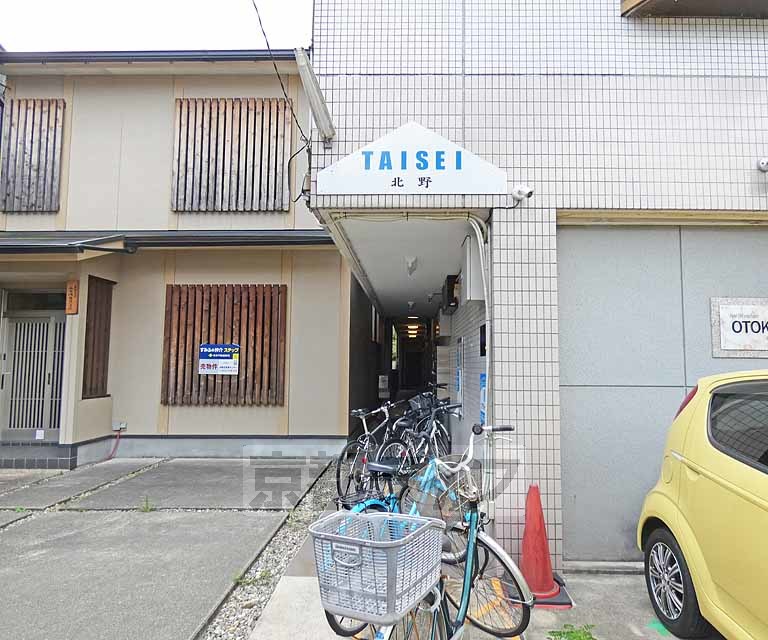その他共有部分　建物入口です。