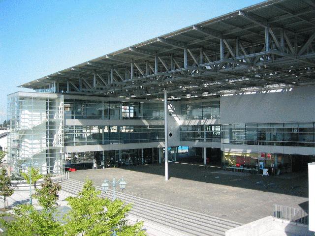 図書館　結城市ゆうき図書館（図書館）まで1104m