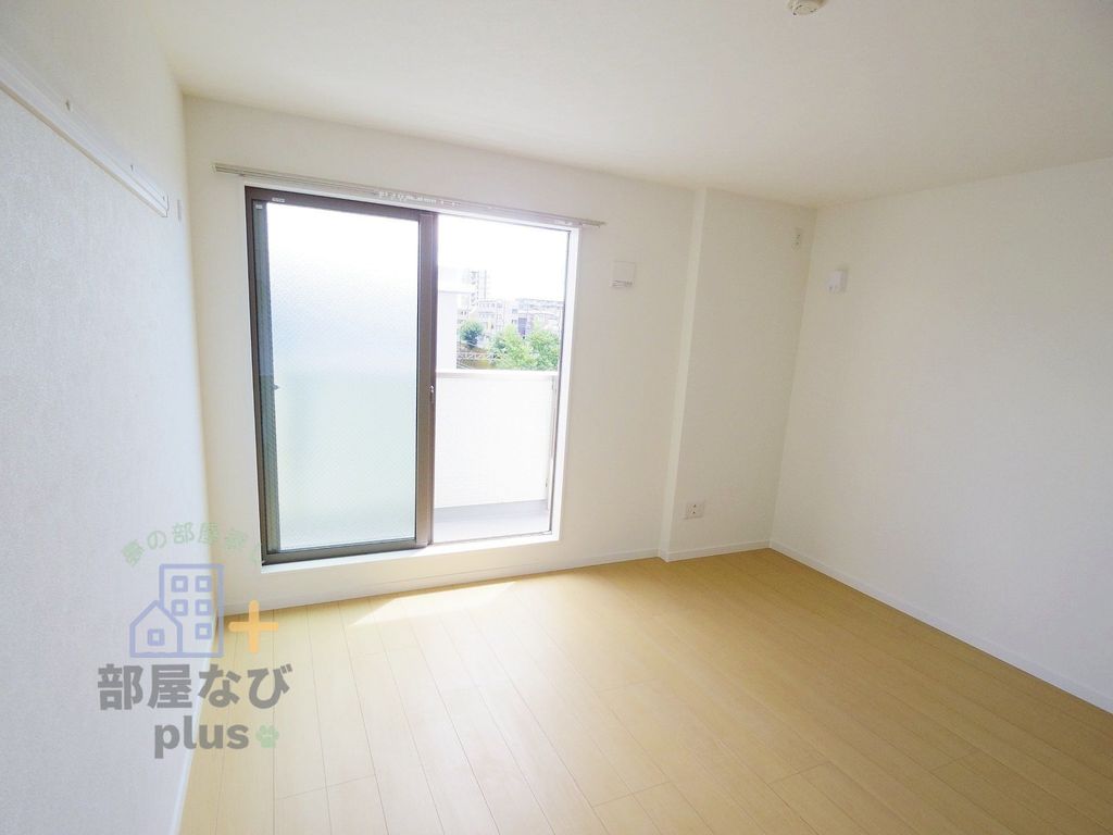 居室・リビング　※他号室写真です