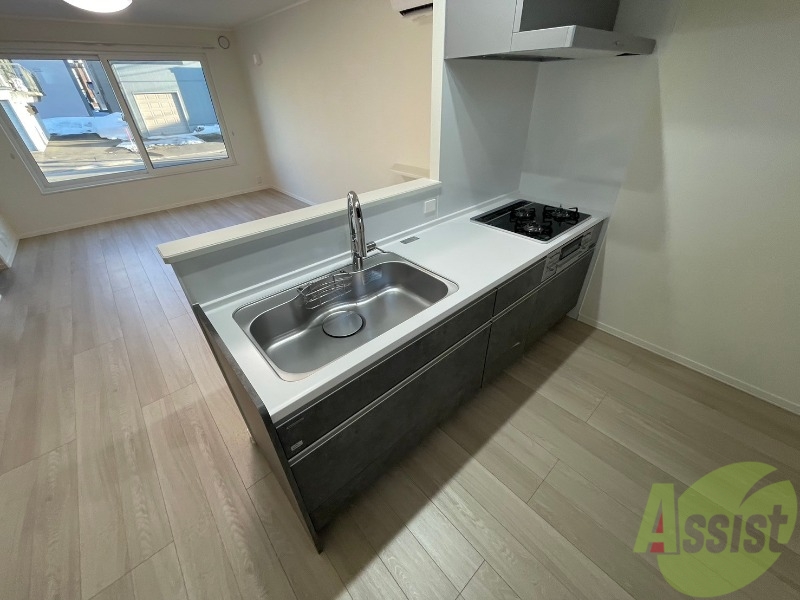 キッチン　キッチンはスペースも広々していて使いやすそうですよ！