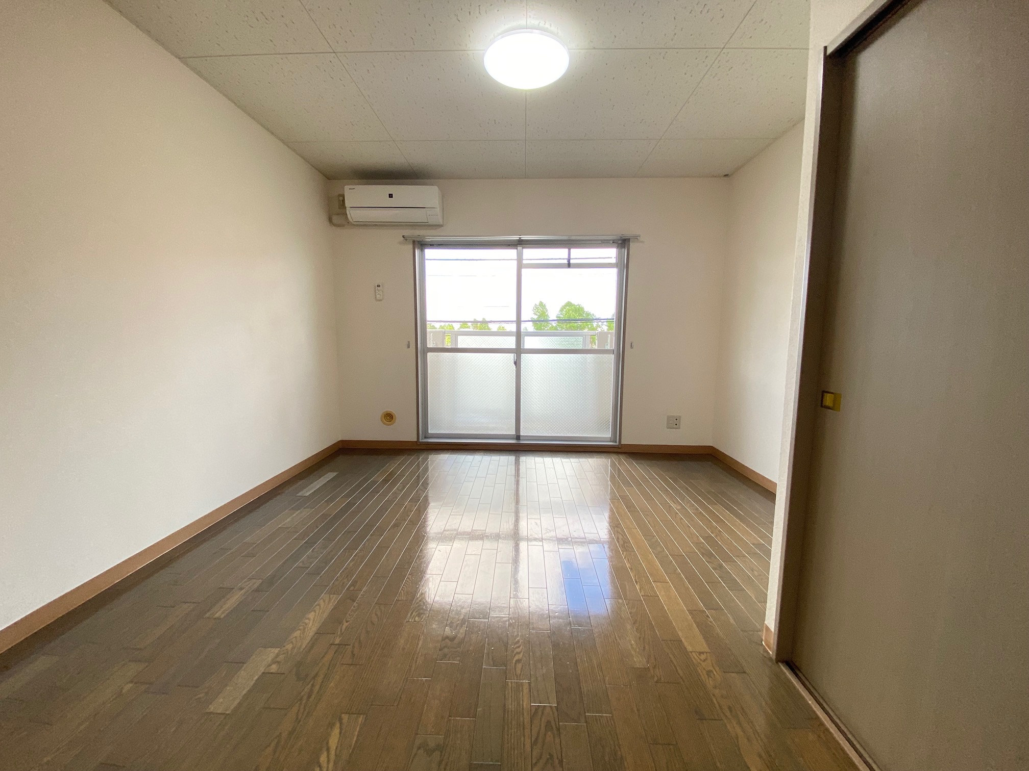 居室・リビング　一人暮らしには十分な広さ♪