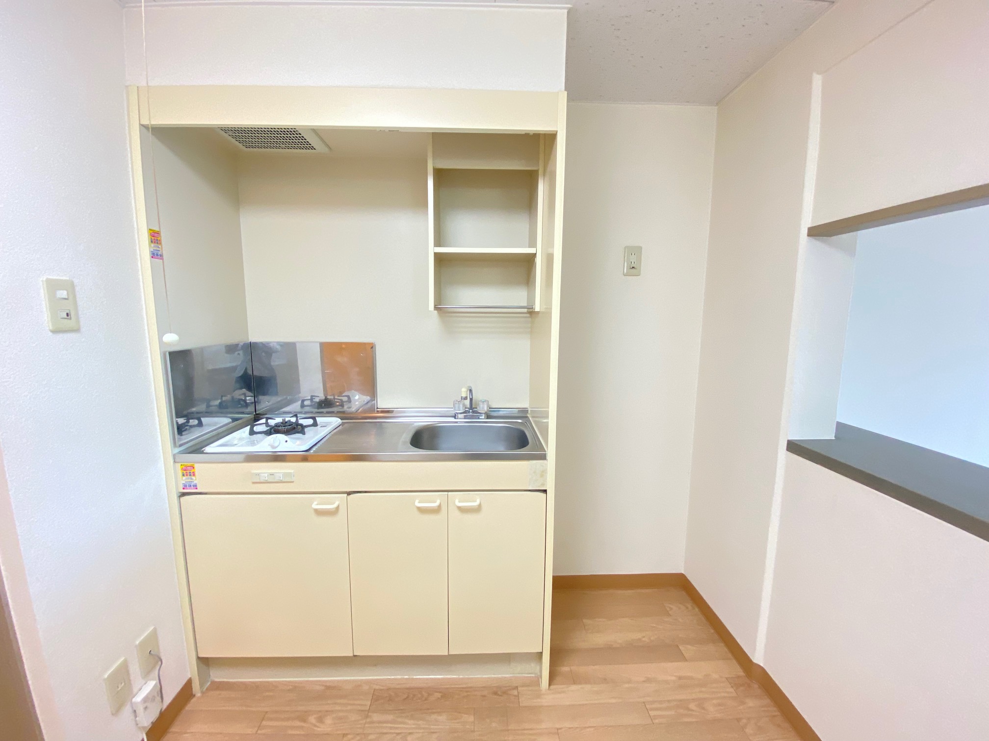 キッチン　ガスコンロ１口付き