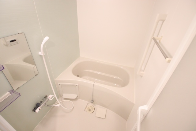 バス・シャワールーム　※別室の参考写真の為、現況優先です。