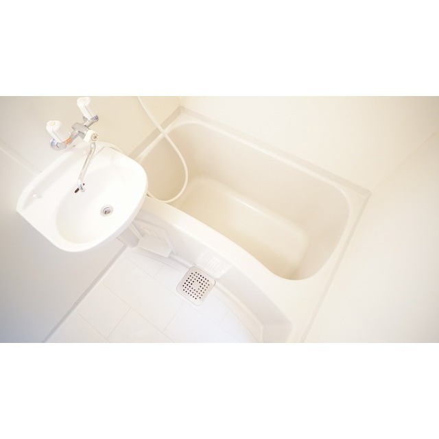 バス・シャワールーム　バス（同仕様タイプ）