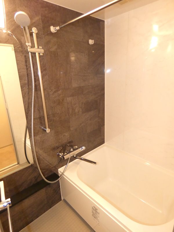 バス・シャワールーム