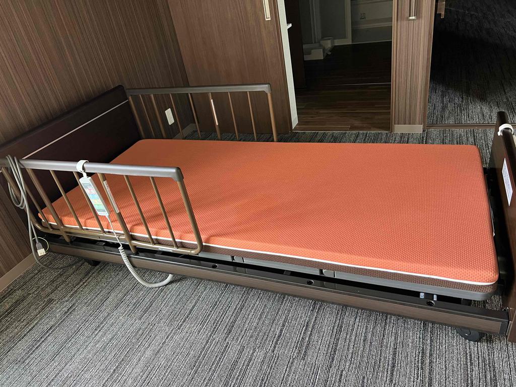 その他設備　フランスベット全自動センサー付き