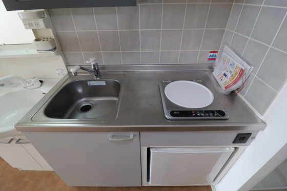 キッチン　※別号室の写真です。