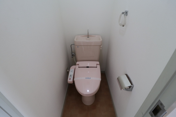 トイレ　※別号室の写真です。