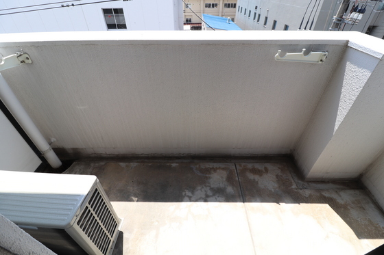 バルコニー　※別号室の写真です。