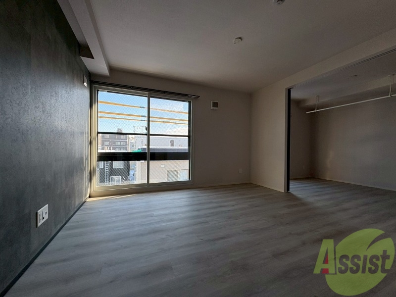 居室・リビング　広々としたリビングですね。使い勝手がよさそうですね！