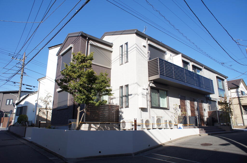 建物外観　積水ハウス施工の賃貸住宅【シャーメゾン】～Ｍｉｎｏｓａ　Ｃ…